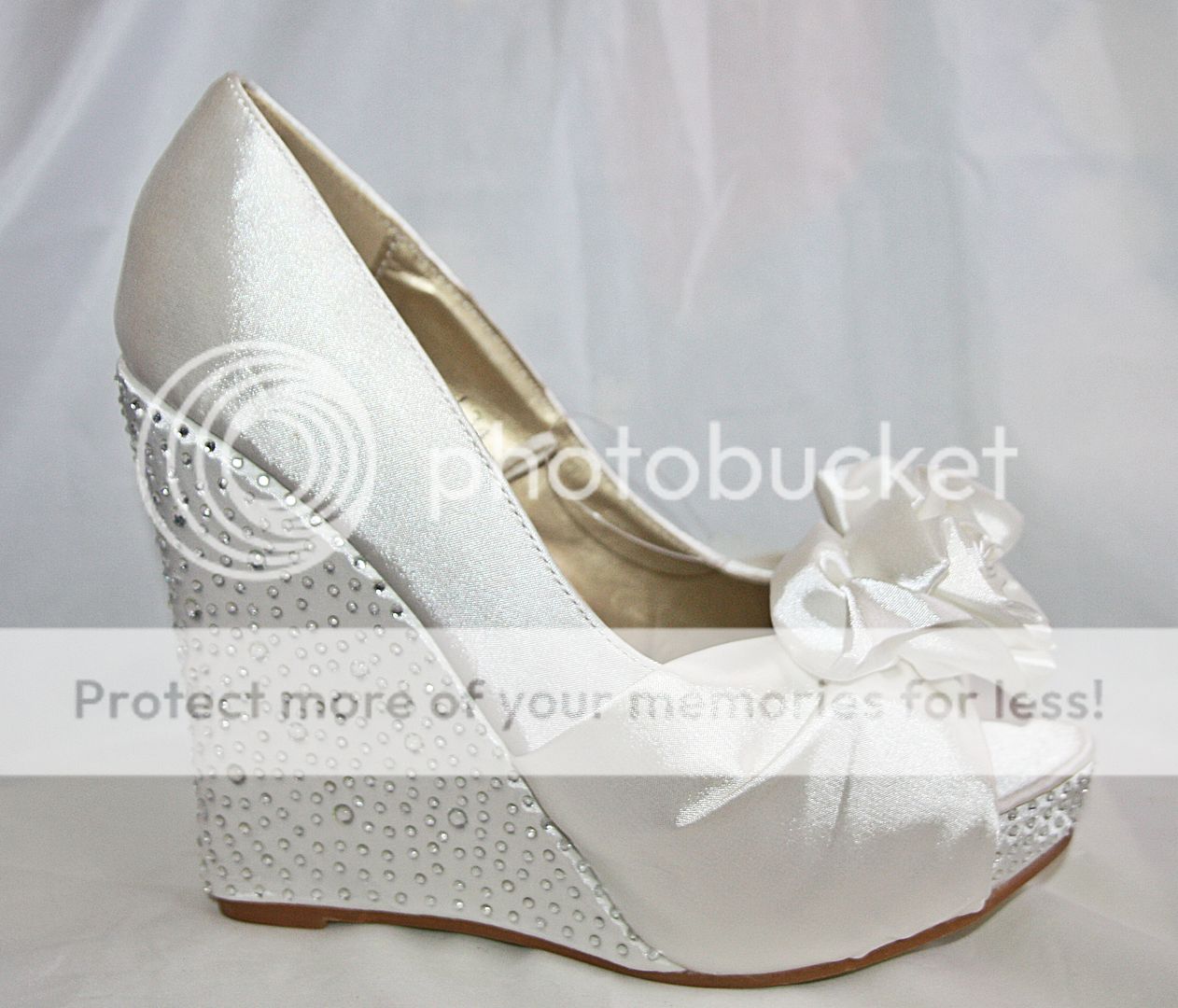 SATIN BRAUTSCHUHE WEISS VERSCHIEDENE MODELE KEILABSATZ BZW. PUMPS L.Y 