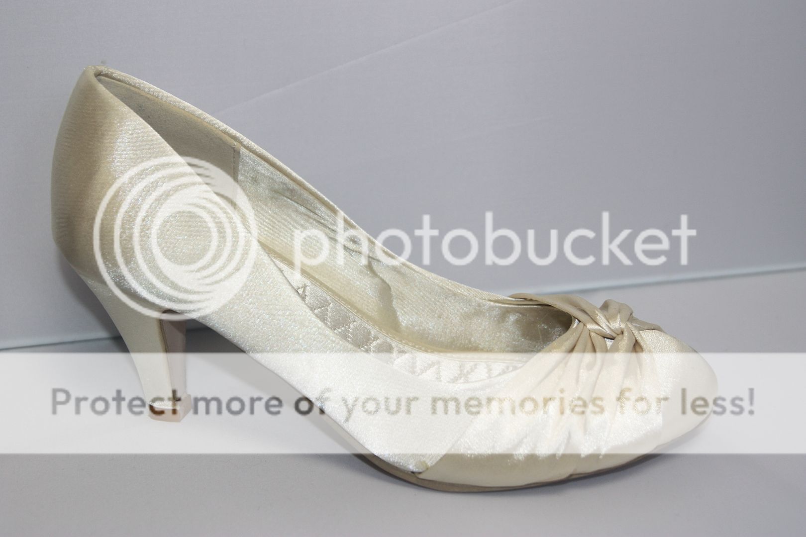 SATIN BRAUTSCHUHE BEIGE GOLD MIT SCHLEIFE SEHR EDEL  