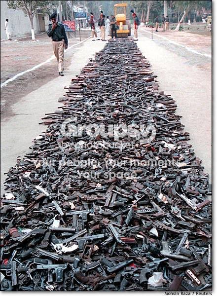 20011110-guns.jpg