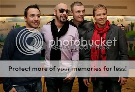 http://i249.photobucket.com/albums/gg240/Helly_K/Backstreet%20Boys/-1-3.jpg