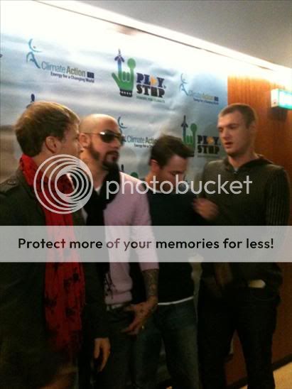 http://i249.photobucket.com/albums/gg240/Helly_K/Backstreet%20Boys/-6-1.jpg