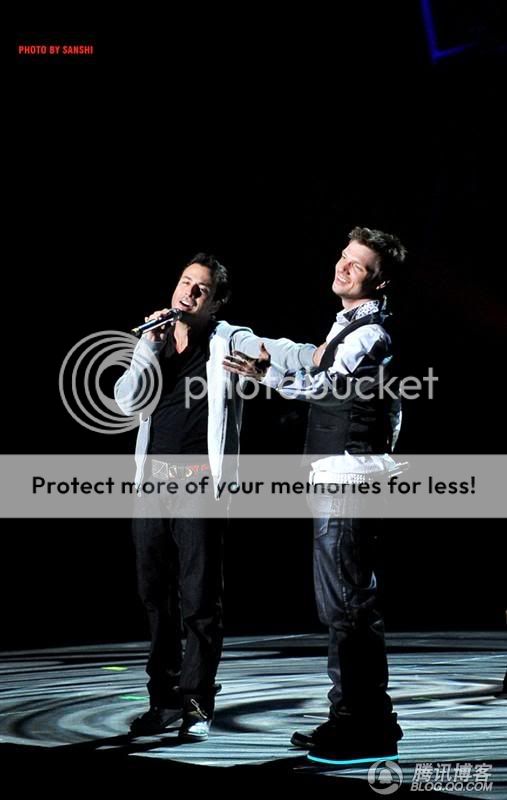 http://i249.photobucket.com/albums/gg240/Helly_K/Backstreet%20Boys/2-23.jpg