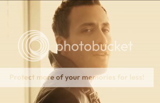 http://i249.photobucket.com/albums/gg240/Helly_K/Backstreet%20Boys/HowieD_100/11.jpg