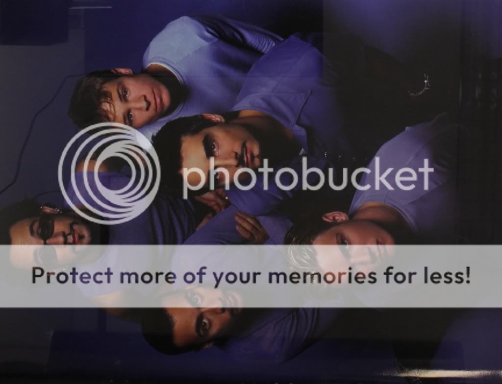 http://i249.photobucket.com/albums/gg240/Helly_K/Backstreet%20Boys/NKOTBSB%20Tourbook/IMG20120120193142.jpg