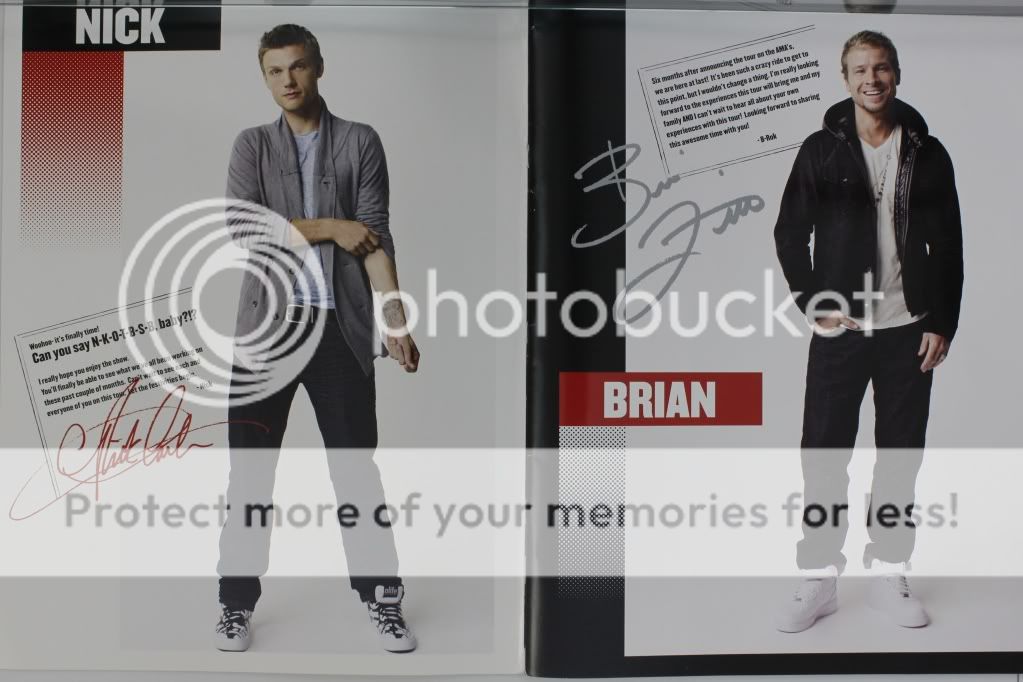 http://i249.photobucket.com/albums/gg240/Helly_K/Backstreet%20Boys/NKOTBSB%20Tourbook/IMG20120120194616.jpg