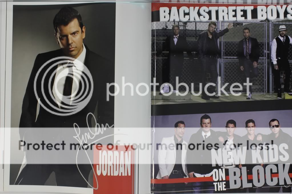 http://i249.photobucket.com/albums/gg240/Helly_K/Backstreet%20Boys/NKOTBSB%20Tourbook/IMG20120120194647.jpg