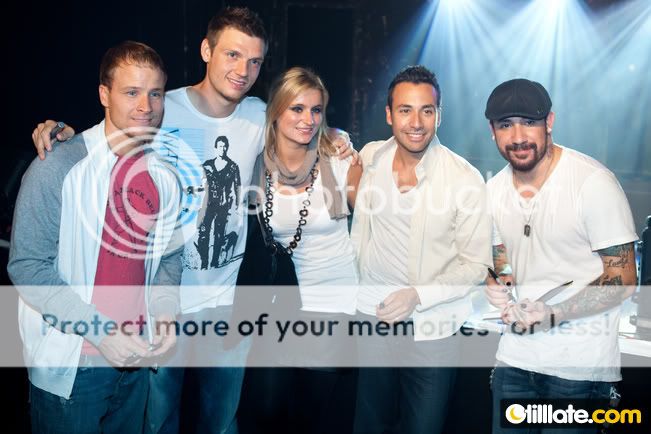 http://i249.photobucket.com/albums/gg240/Helly_K/Backstreet%20Boys/NNJLiveSessions22.jpg