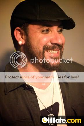 http://i249.photobucket.com/albums/gg240/Helly_K/Backstreet%20Boys/NNJLiveSessions27.jpg