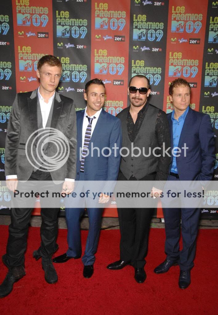 http://i249.photobucket.com/albums/gg240/Helly_K/Backstreet%20Boys/PHRG827945.jpg