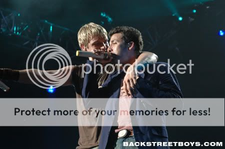 http://i249.photobucket.com/albums/gg240/Helly_K/Backstreet%20Boys/Sweet%20Couple/photo-12-3.jpg