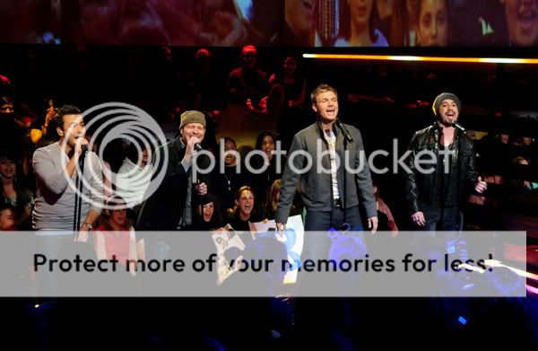 http://i249.photobucket.com/albums/gg240/Helly_K/Backstreet%20Boys/TRL23.jpg