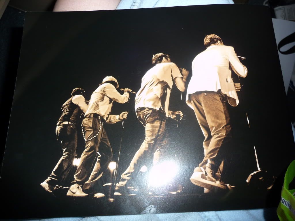 http://i249.photobucket.com/albums/gg240/Helly_K/Backstreet%20Boys/TourBook_ThisIsUs19.jpg