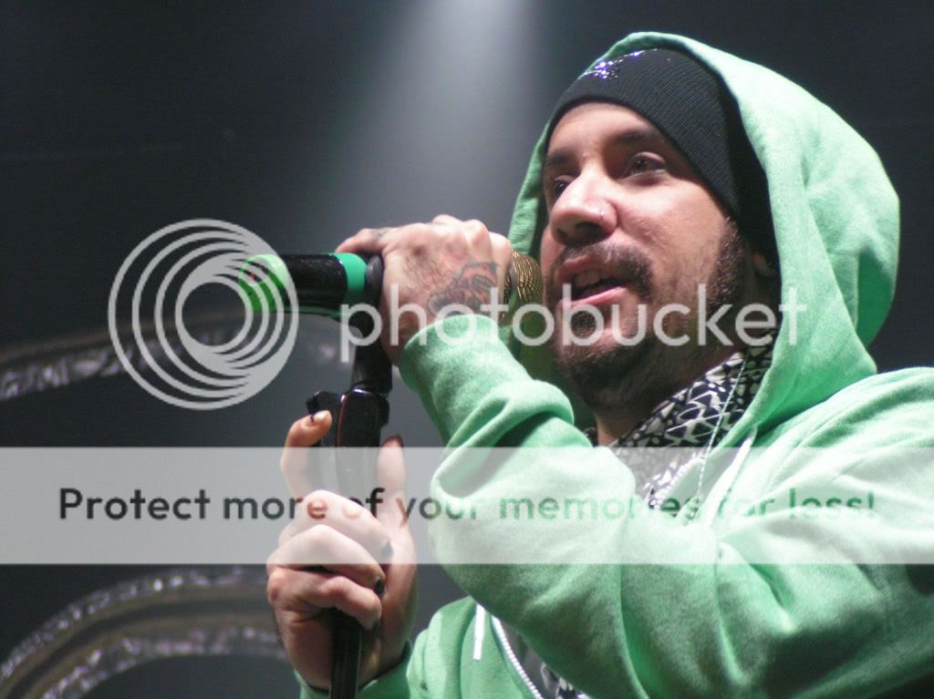 http://i249.photobucket.com/albums/gg240/Helly_K/Backstreet%20Boys/Wallingford-Soundcheck12.jpg