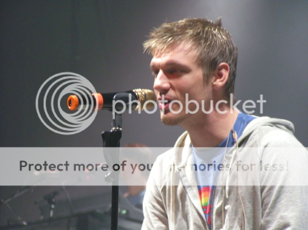 http://i249.photobucket.com/albums/gg240/Helly_K/Backstreet%20Boys/Wallingford-Soundcheck13.jpg