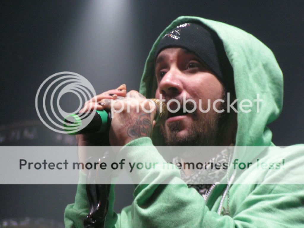 http://i249.photobucket.com/albums/gg240/Helly_K/Backstreet%20Boys/Wallingford-Soundcheck5.jpg