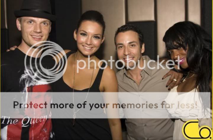 http://i249.photobucket.com/albums/gg240/Helly_K/Backstreet%20Boys/afterparty.jpg