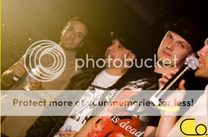 http://i249.photobucket.com/albums/gg240/Helly_K/Backstreet%20Boys/afterparty3.jpg