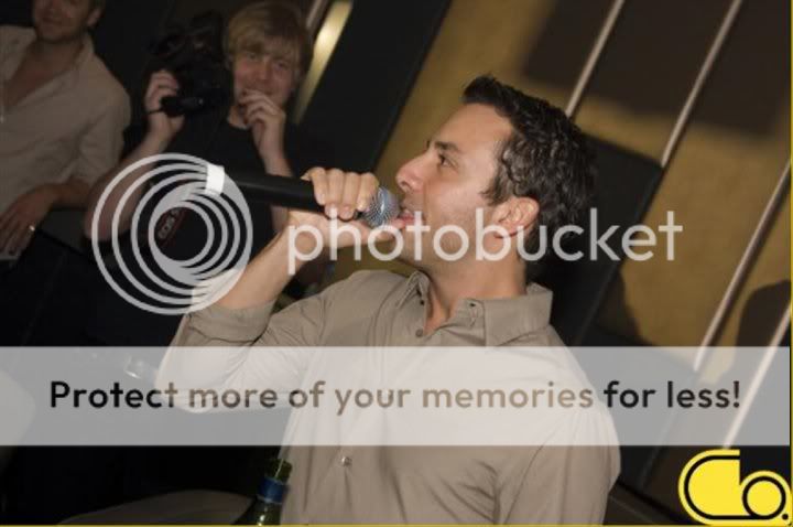 http://i249.photobucket.com/albums/gg240/Helly_K/Backstreet%20Boys/afterparty5.jpg