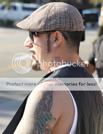 http://i249.photobucket.com/albums/gg240/Helly_K/Backstreet%20Boys/ajrochelle1809201111.jpg