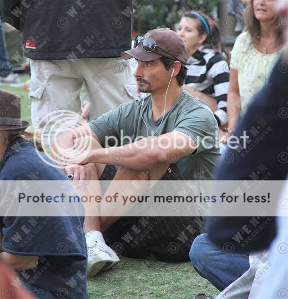 http://i249.photobucket.com/albums/gg240/Helly_K/Backstreet%20Boys/kevin_richardson_1_wenn2962753_preview.jpg