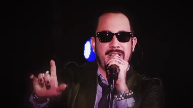 http://i249.photobucket.com/albums/gg240/Helly_K/Backstreet%20Boys/koi8-rB68HQ09kg0yDv0NLZICg5KS5qcGc.jpg